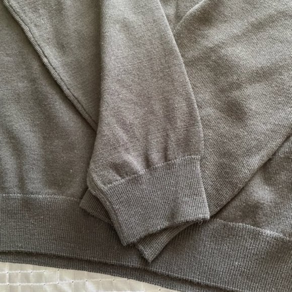 HUGO BOSS NEW SWEATER SIZE M - Picture 5 of 5